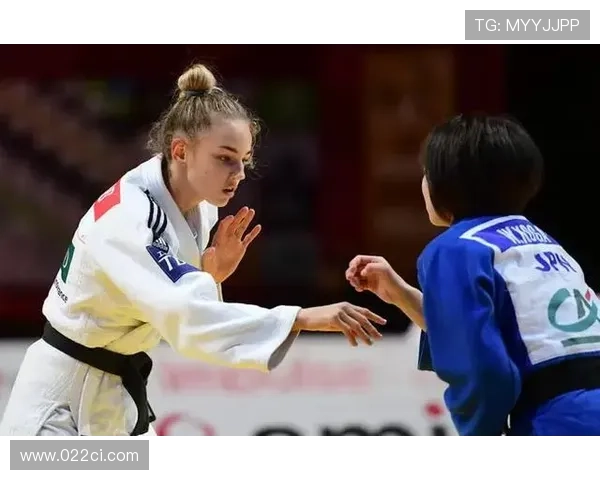[柔道]鏖战7分54秒 刘晗获得女子63公斤级冠军.